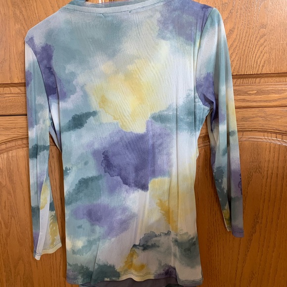 International Concepts Top with V-neck and Ruching - Picture 2 of 7